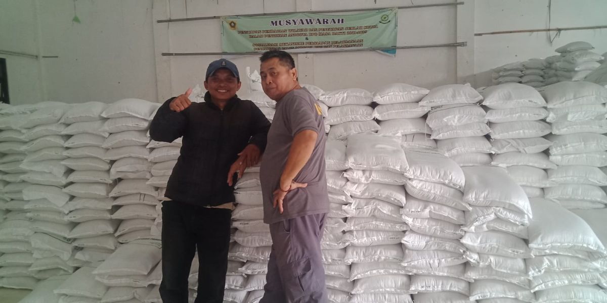 Desa Ciomas Salurkan Bansos untuk 1.420 KPM, Minyak Goreng Dihapus, Beras Jadi Tiga Karung