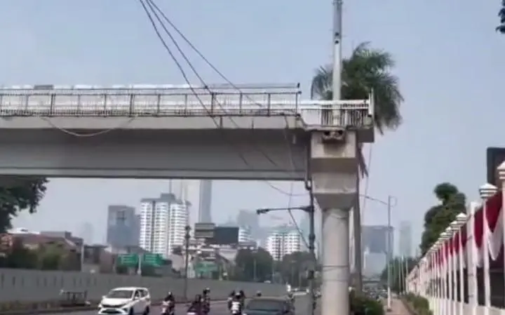 Jembatan Diputus, Jarak Rakyat dan DPR Makin Lebar