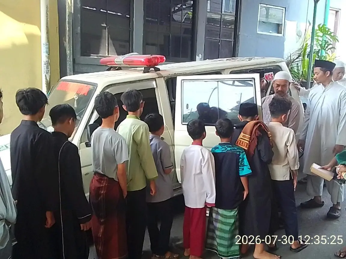 Jomet Program Makan Gratis Tiap Jumat yang Paling Ditunggu Di Masjid Tirta Alam Lestari Ciomas