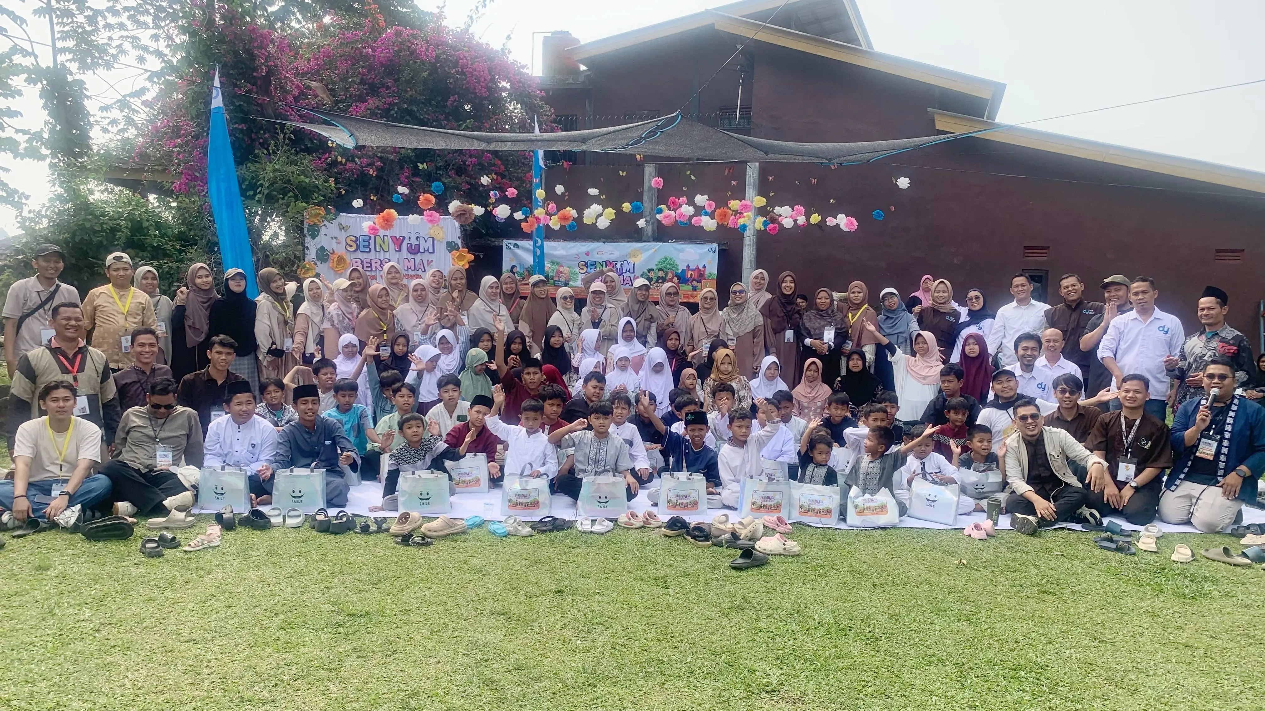 Sahabat Al Muttaqin Kolaborasi Yayasan Doa Yatim Santuni 100 Anak Yatim di Tenjolaya