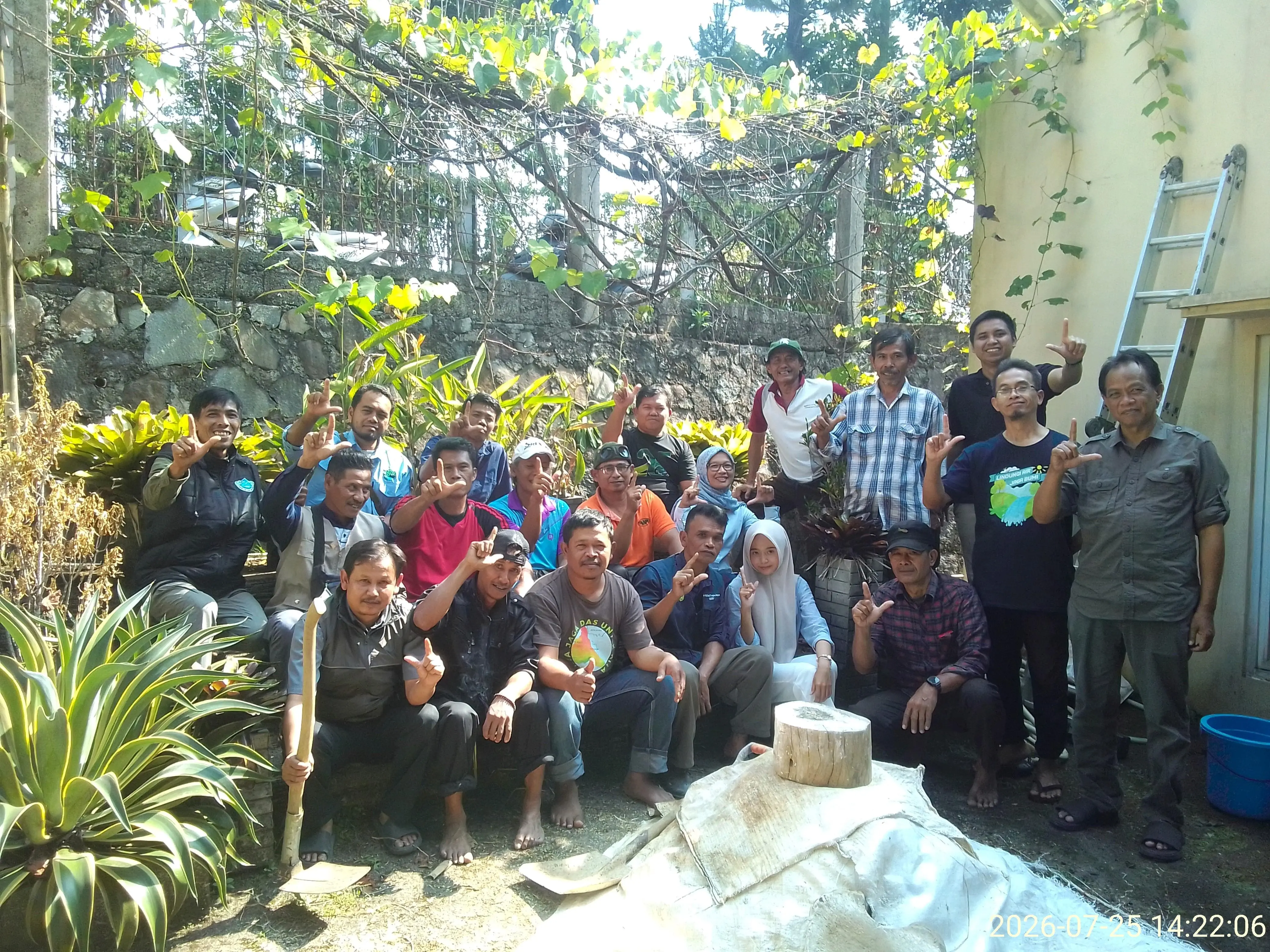 LSM Rekonvasi Bhumi, FKPCH dan FKPPLH Gelar Pelatihan Peningkatan Kapasitas Kelompok Tani