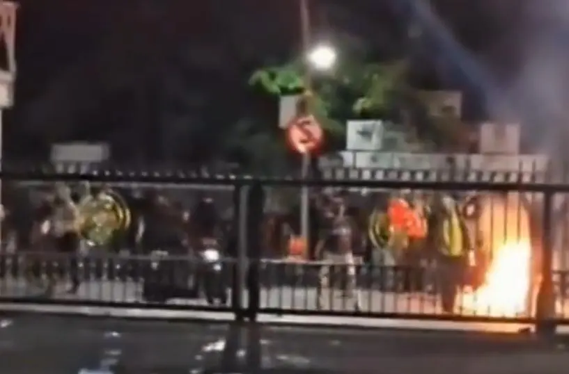 Ramai All Eyes On Surabaya: Kronologi Kericuhan Demo Grahadi, Polisi Jelaskan Alasan Penangkapan 24 Demonstran