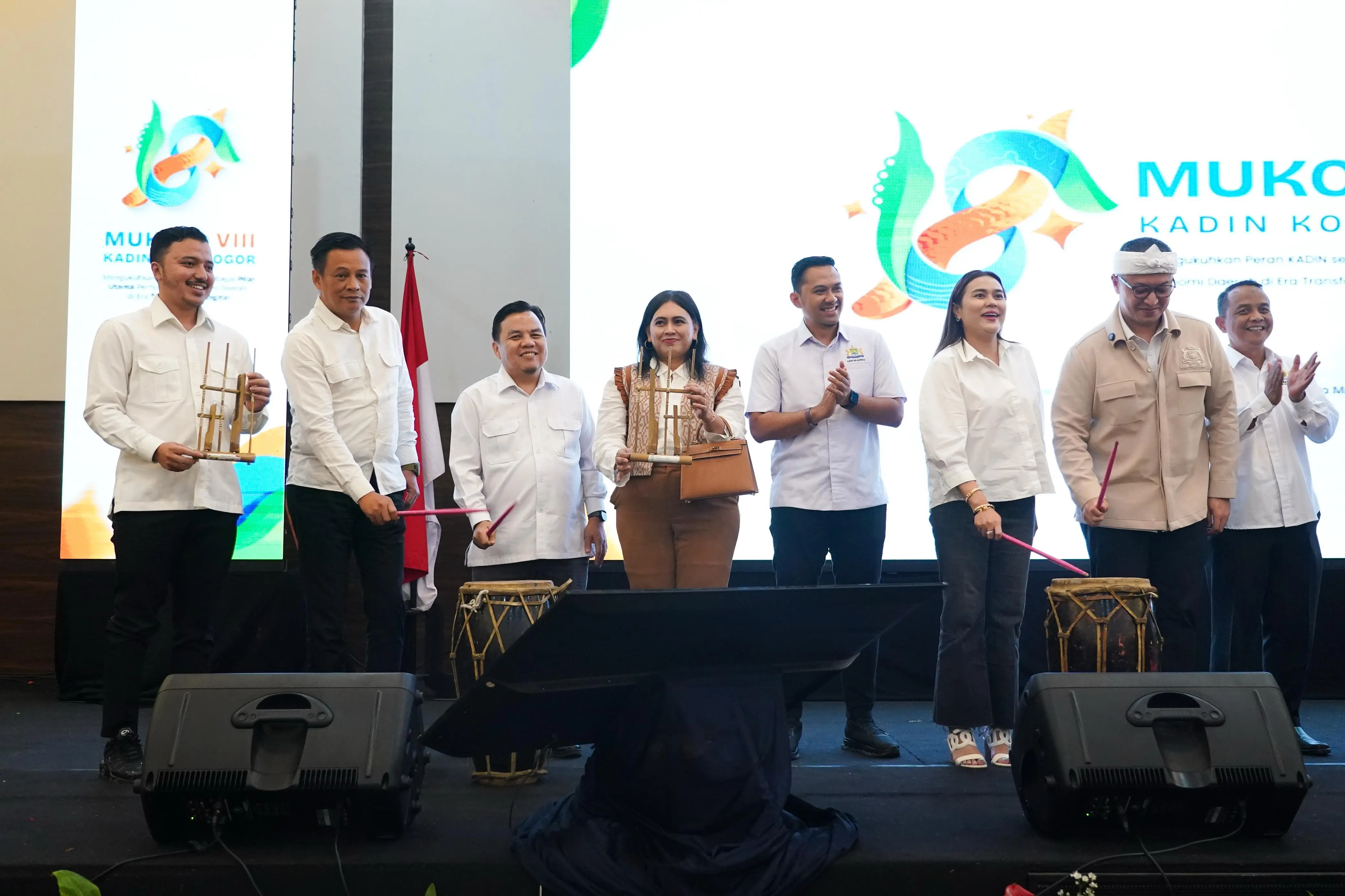 Ketua DPRD Adityawarman Adil Hadiri Pelantikan Ketua Kadin Kota Bogor di Lippo Ekalokasari Plaza