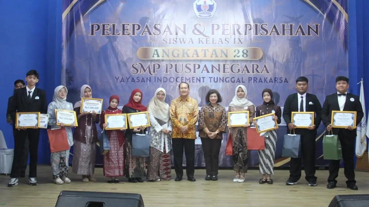 Haru dan Bangga Warnai Perpisahan Angkatan ke-28 SMP Puspanegara, Bekali Lulusan Menatap Masa Depan dengan Harapan