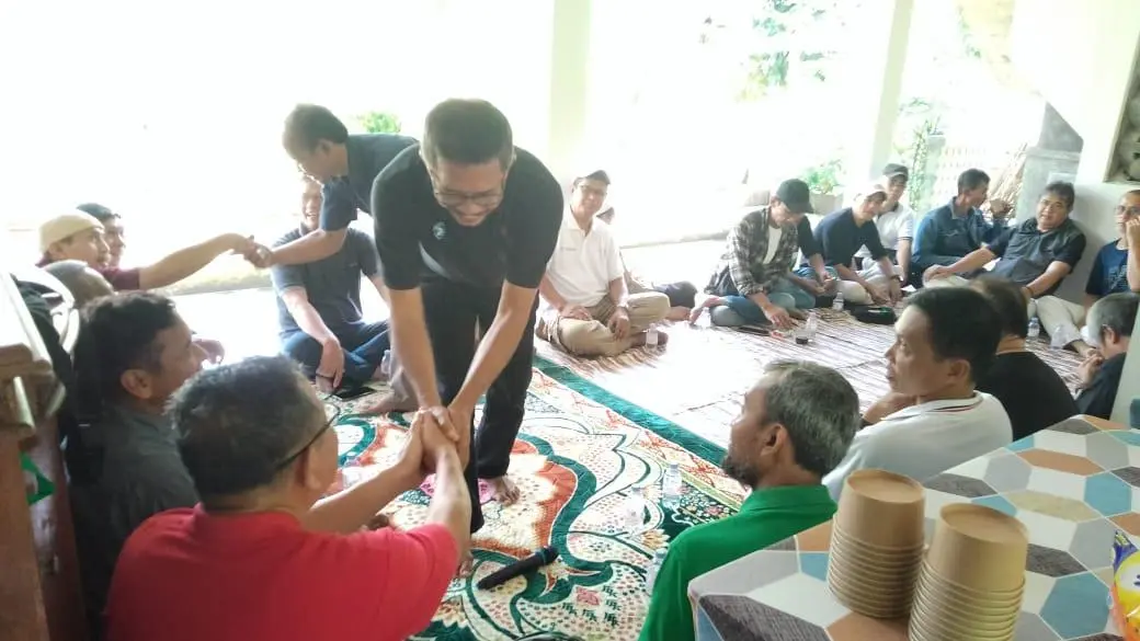 Alumni STM Negeri Bogor Angkatan 90 Riung Mumpulung di Saung Kebon Awi Mulyaharja