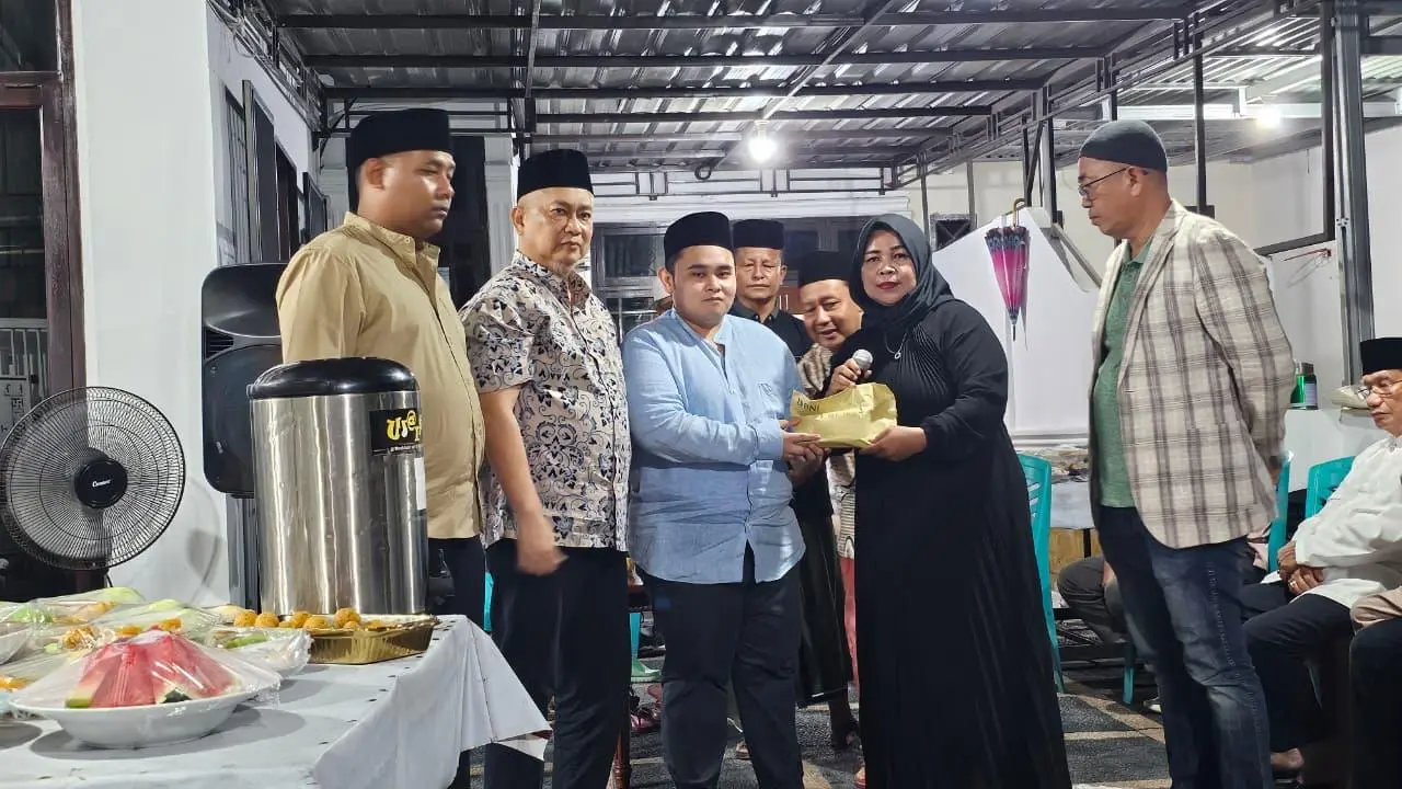 PWI Pusat Serahkan Santunan Duka untuk Keluarga Zulmansyah Sekedang