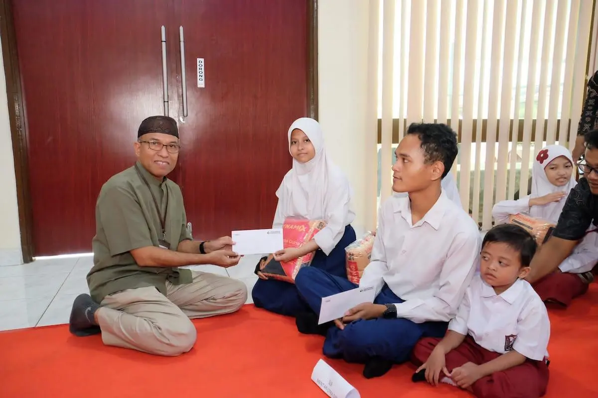 Sambut Lebaran, Solusi Bangun Indonesia Salurkan 6.000 Paket Sembako untuk Warga Kabupaten Bogor
