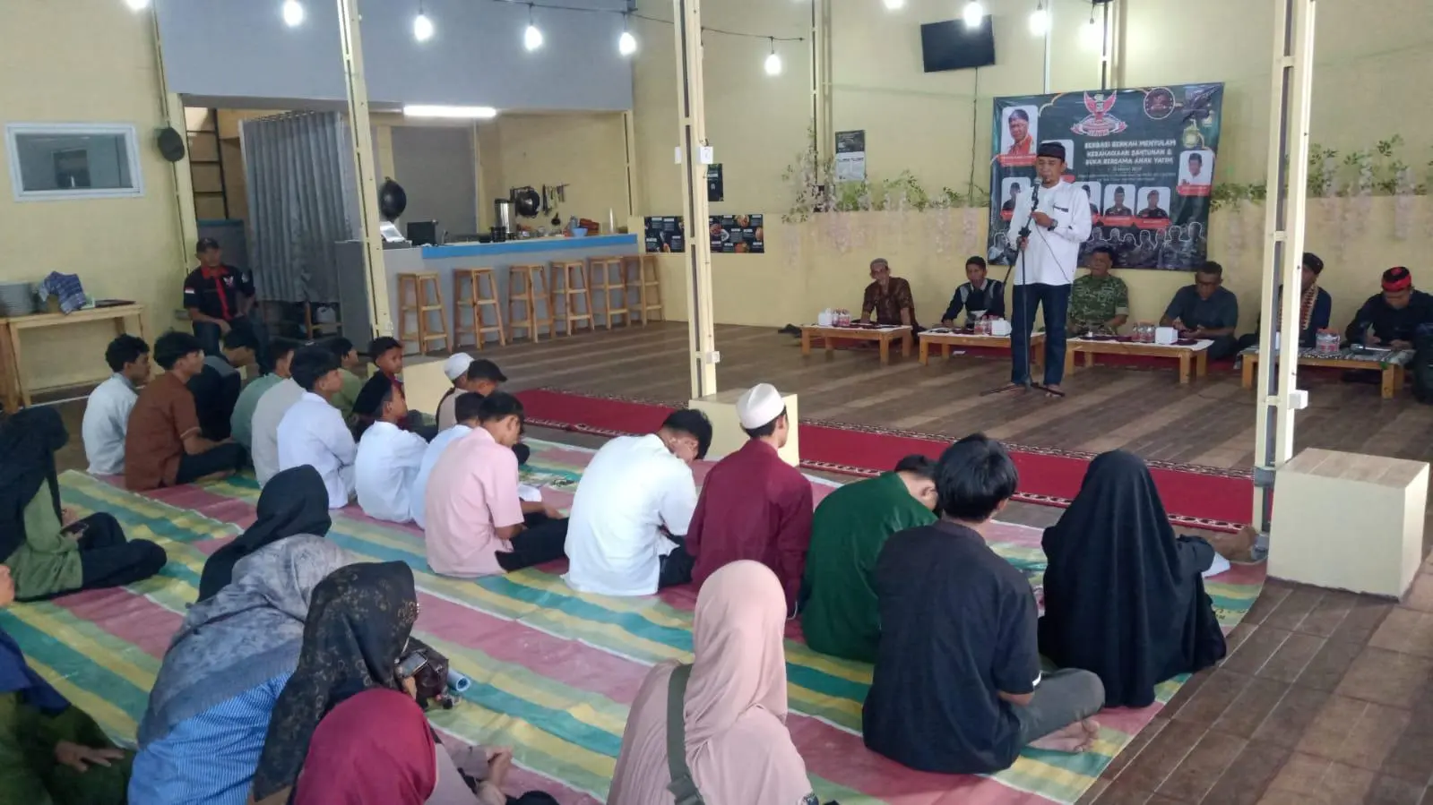 GRIB Jaya PAC Beji Santuni Anak Yatim dan Gelar Buka Bersama