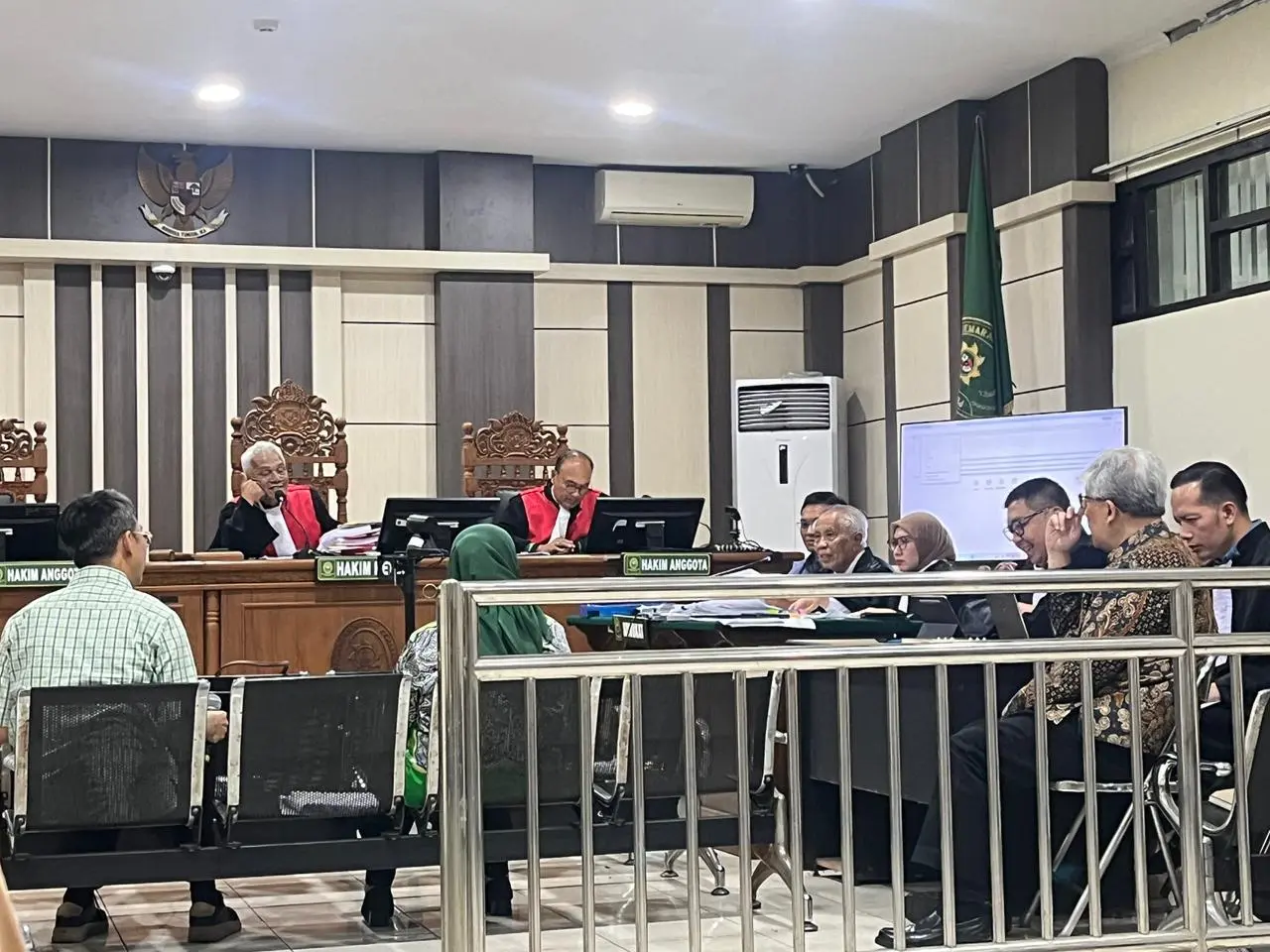 OC Kaligis Kritik Dugaan Tebang Pilih Penahanan Kasus Korupsi BJB Sritex di PN Semarang