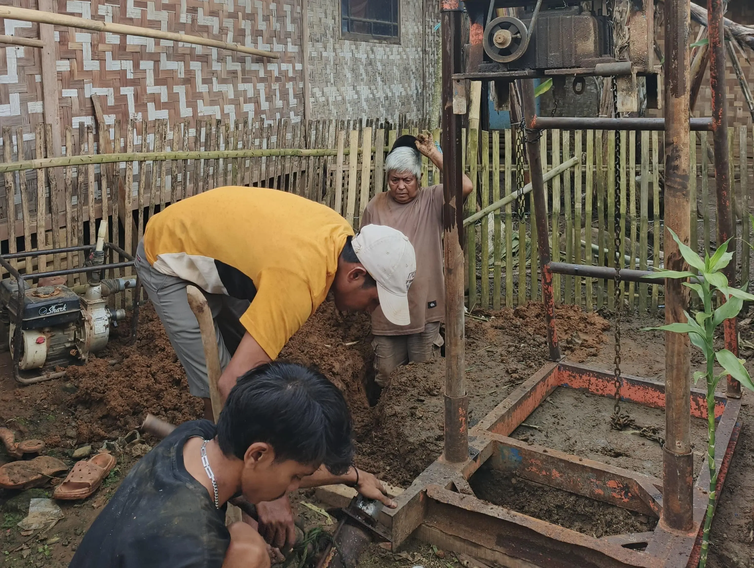 Program Hydro Care Mahasiswa KKN UMBARA Hadirkan Sumur Bor sebagai Solusi Akses Air Bersih di Desa Urug