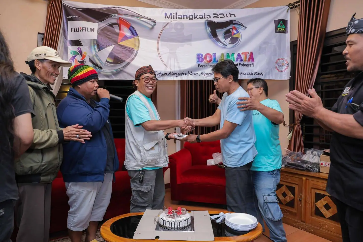 Komunitas Fotografi BOLAMATA Rayakan HUT ke 23 di Megamendung Bogor