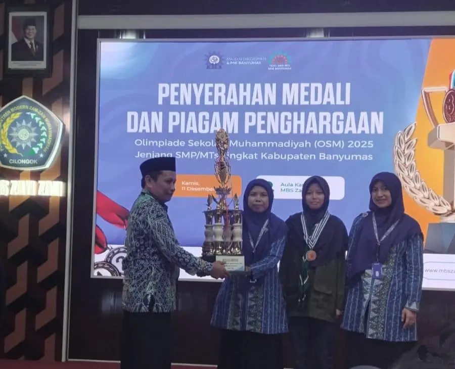 SMP Muhammadiyah Purwojati Raih Juara Umum OSM Banyumas 2025
