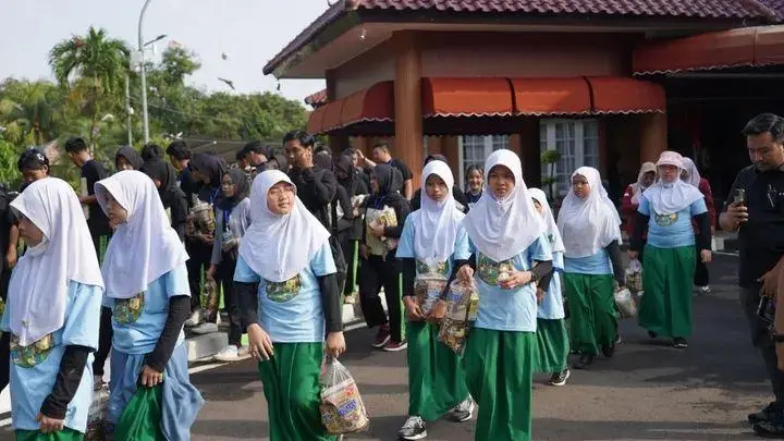 Bupati Bogor Lepas Rombongan School Trip ke Enam Desa Wisata