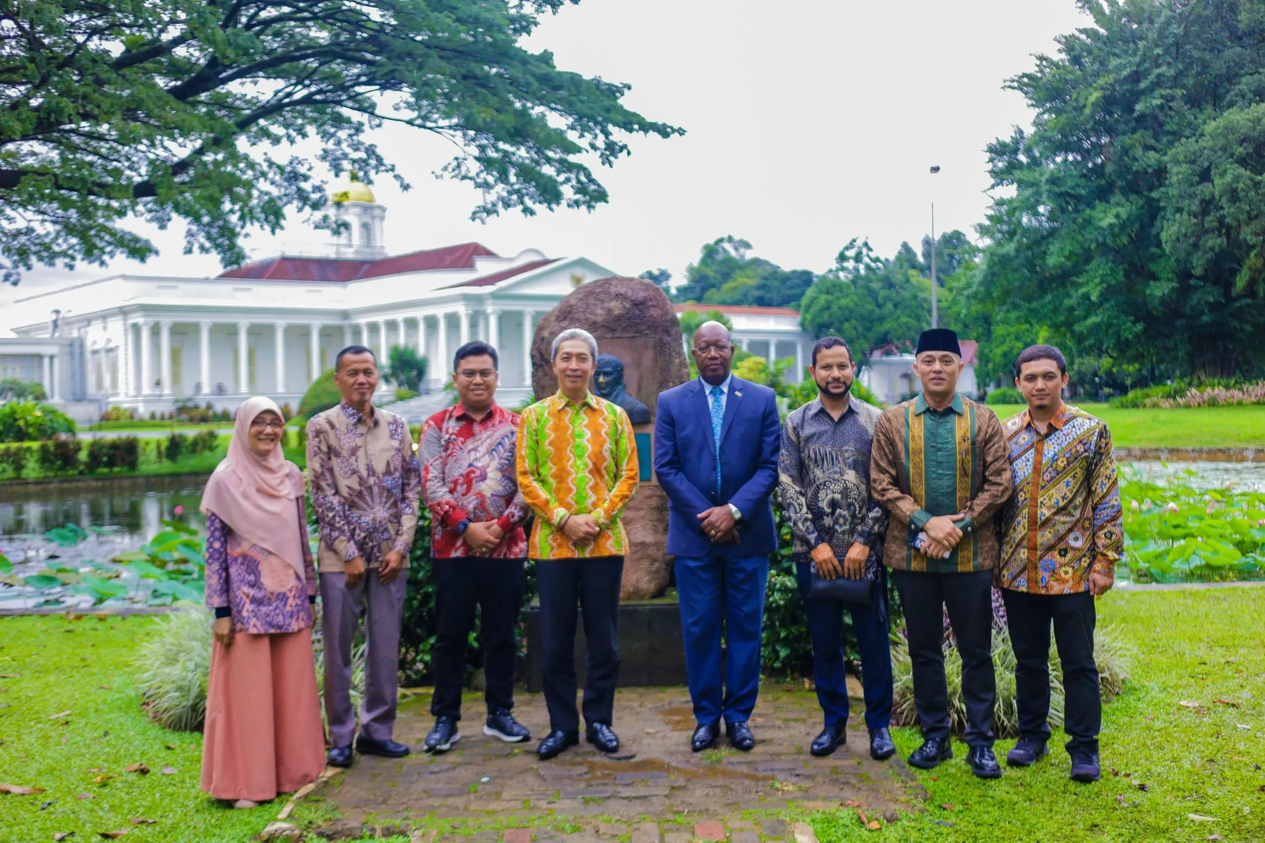Dedie Rachim Ajak Delegasi Asia-Afrika Napak Tilas Sejarah KAA di Istana Bogor