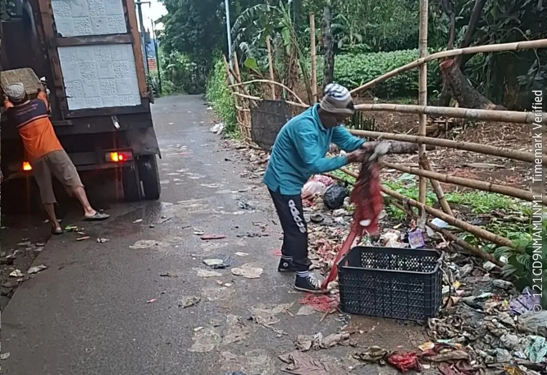 Ketua KSM Mitra Ruhay Serukan Regulasi Ketat untuk Pembuang Sampah Ilegal