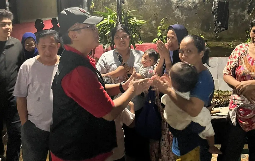 Dadang Iskandar Berikan Bantuan untuk Korban Bencana di Bondongan