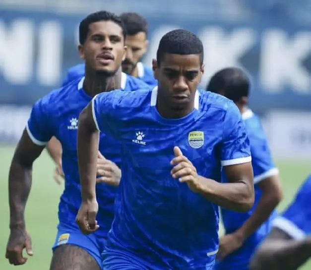 Persib Siap Tempur Hadapi Selangor FC di Gelora Bandung Lautan Api