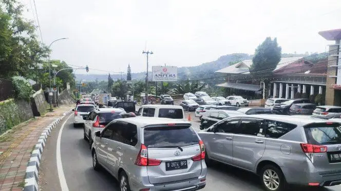 Selain ganjil genap, Polisi bakal terapkan car free day selama Nataru di Jalur Puncak Bogor