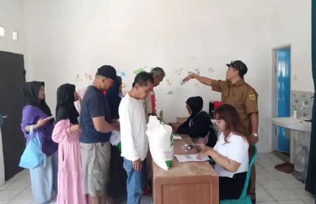 Warga Sukatani kembali terima Bantuan 10 kg Beras