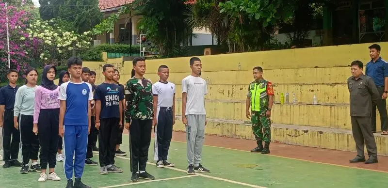 Babinsa Monitoring PBB Siswa Sekolah SMAN 1 Sukaraja