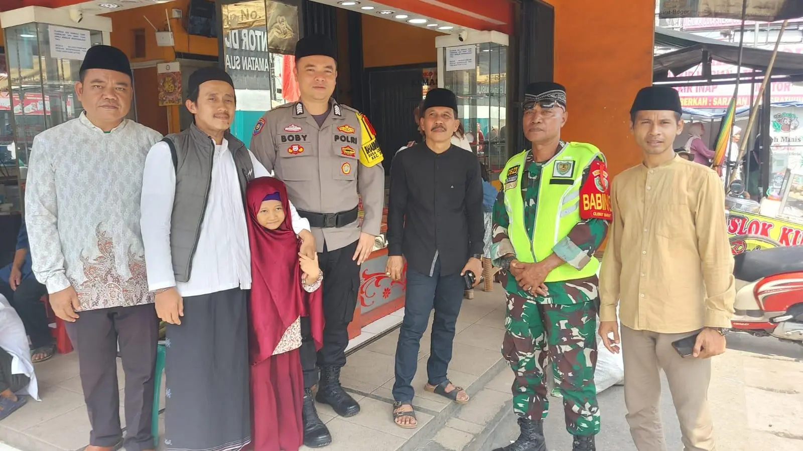 Babinsa Hadiri Peringatan Maulid Nabi Desa Cilebut Barat