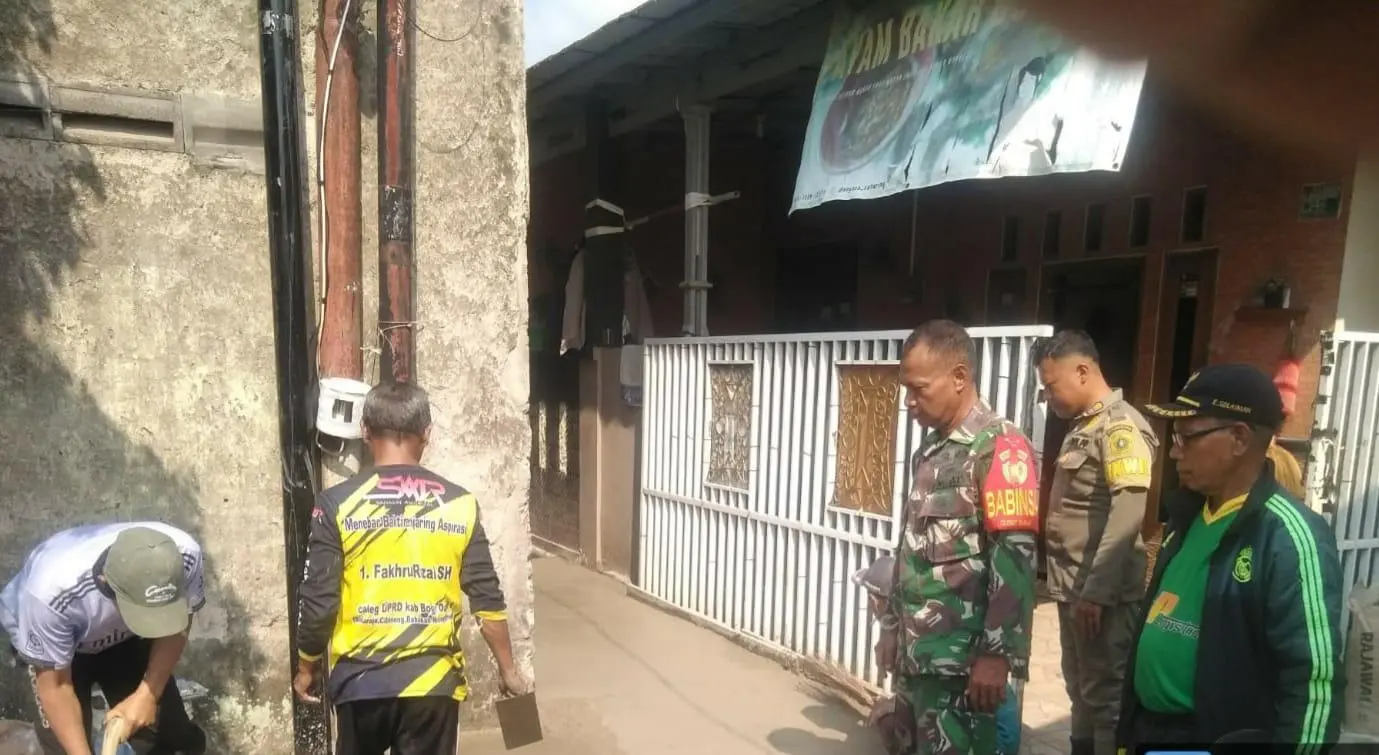 Betonisasi Jalan Desa dikawal Petugas