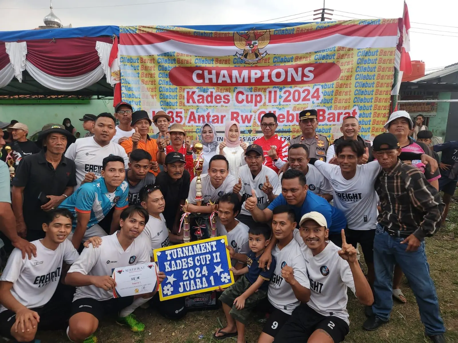 Kepala Desa Cilebut Barat Gelar Turnamen Sepak Bola ” Kades Cup “