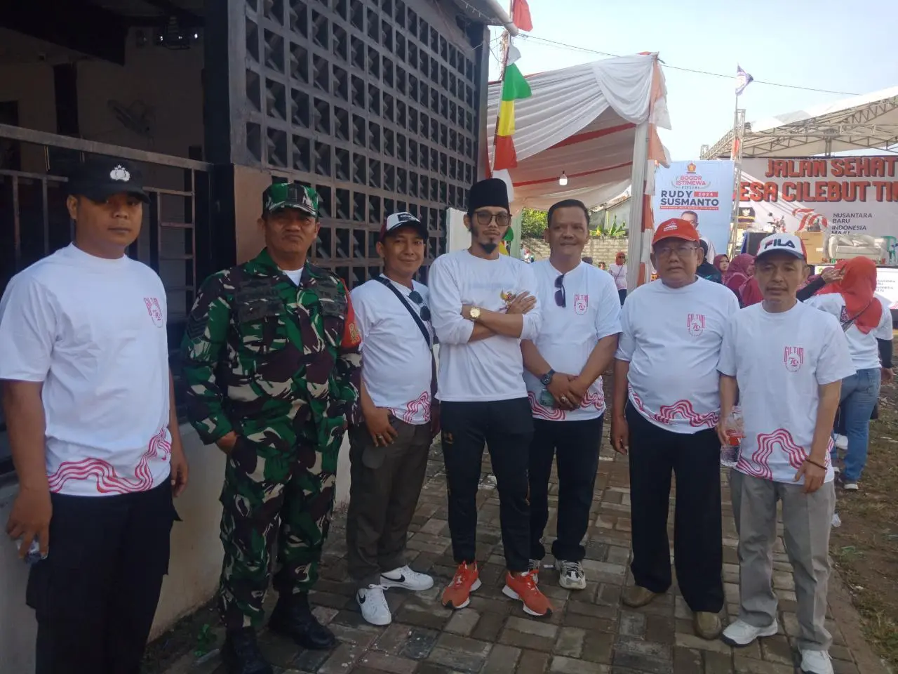 Jalan Santai Warnai Perayaan HUT RI Desa Cilebut Timur