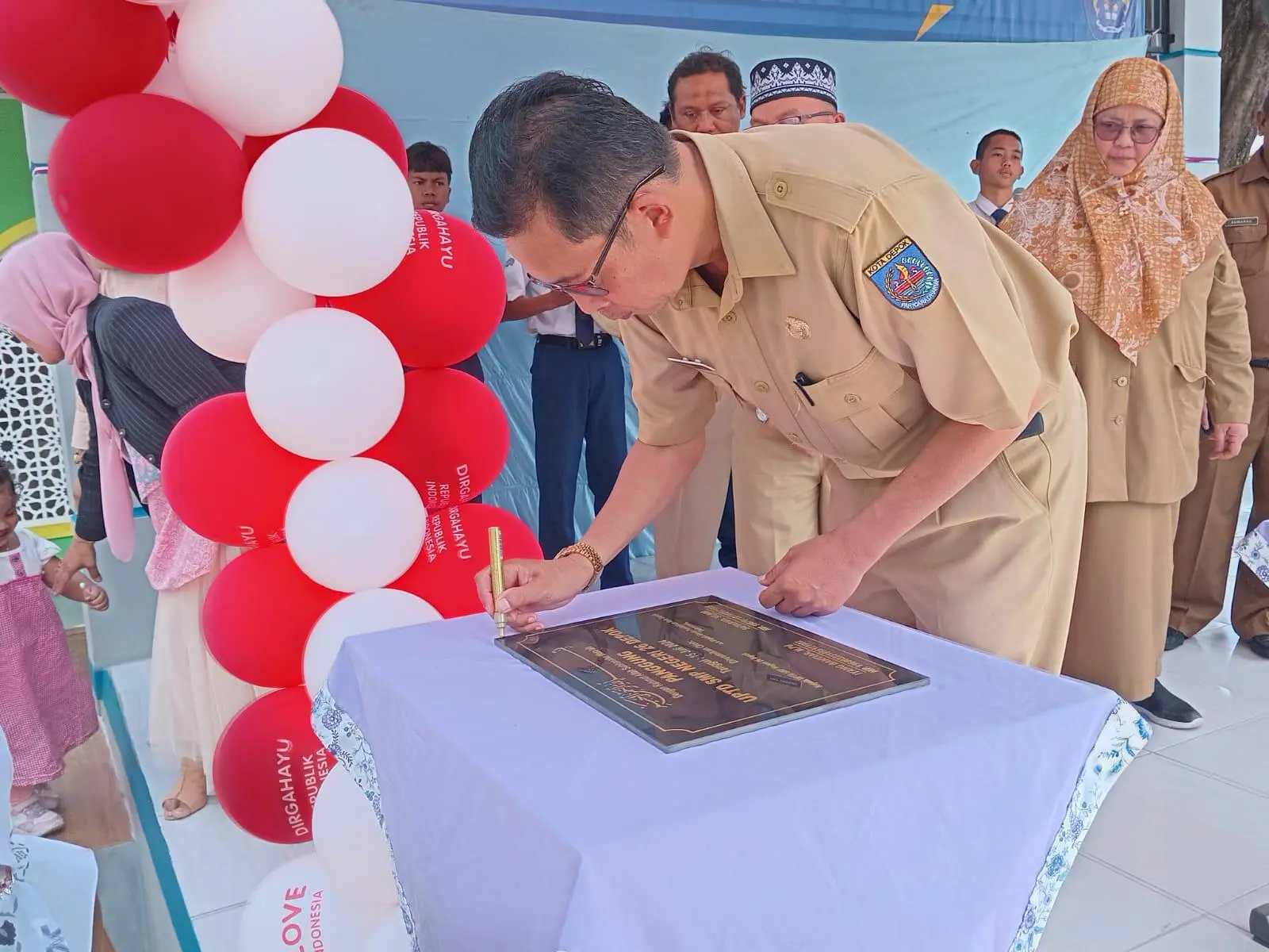 Mesjid AL Awabin SMPN 26 Beji Depok Diresmikan