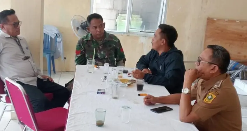 Babinsa bersama Pemdes Komitmen Jaga Kamtibmas Desa