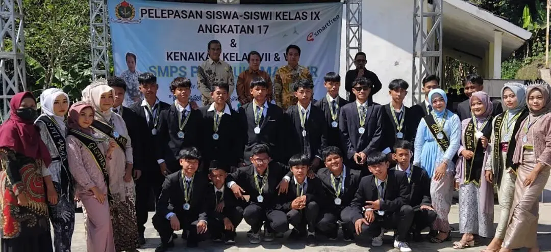 Kepsek SMP PGRI Sukamakmur Titip Pesan pada Orang Tua diacara Pelepasan