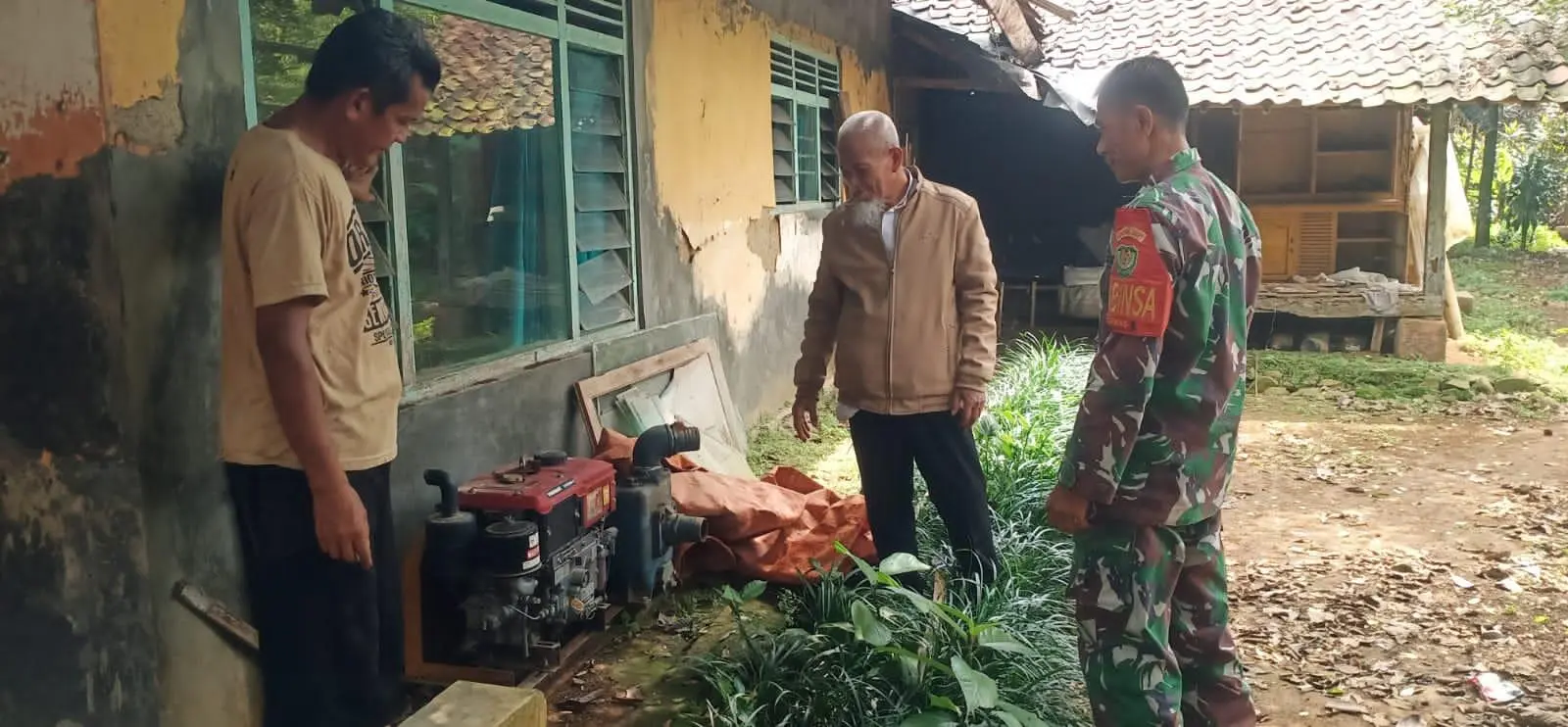 Babinsa Kunjungi Kelompok Tani Cikeas Sukses Sejahtera