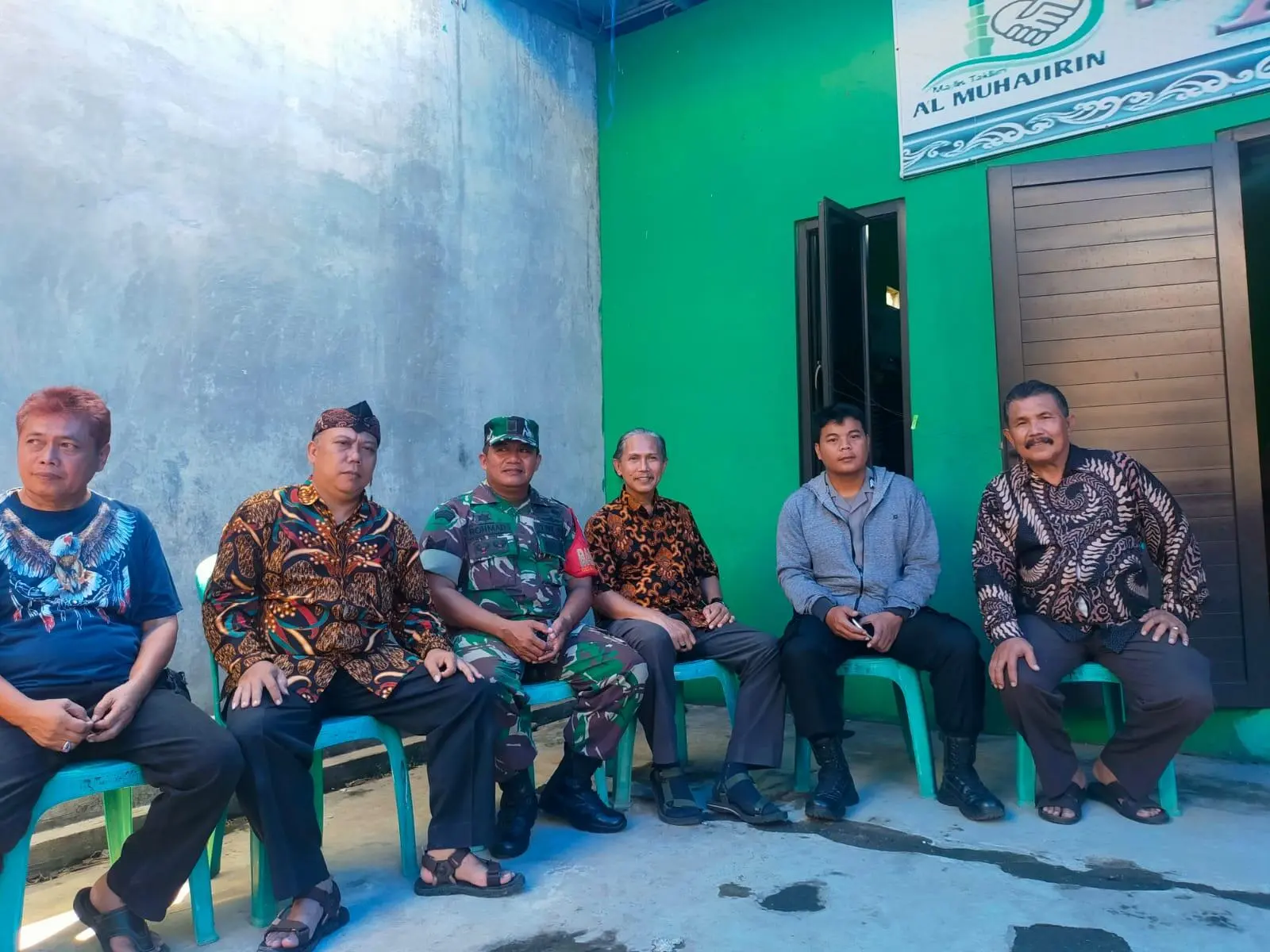 Jaga Kamtibmas Desa, Babinsa Ajak Masyarakat Lakukan Pengamanan Bersama