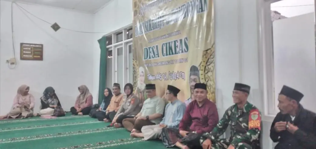 Babinsa Cikeas Hadiri Ramadhan Keliling Camat Sukaraja