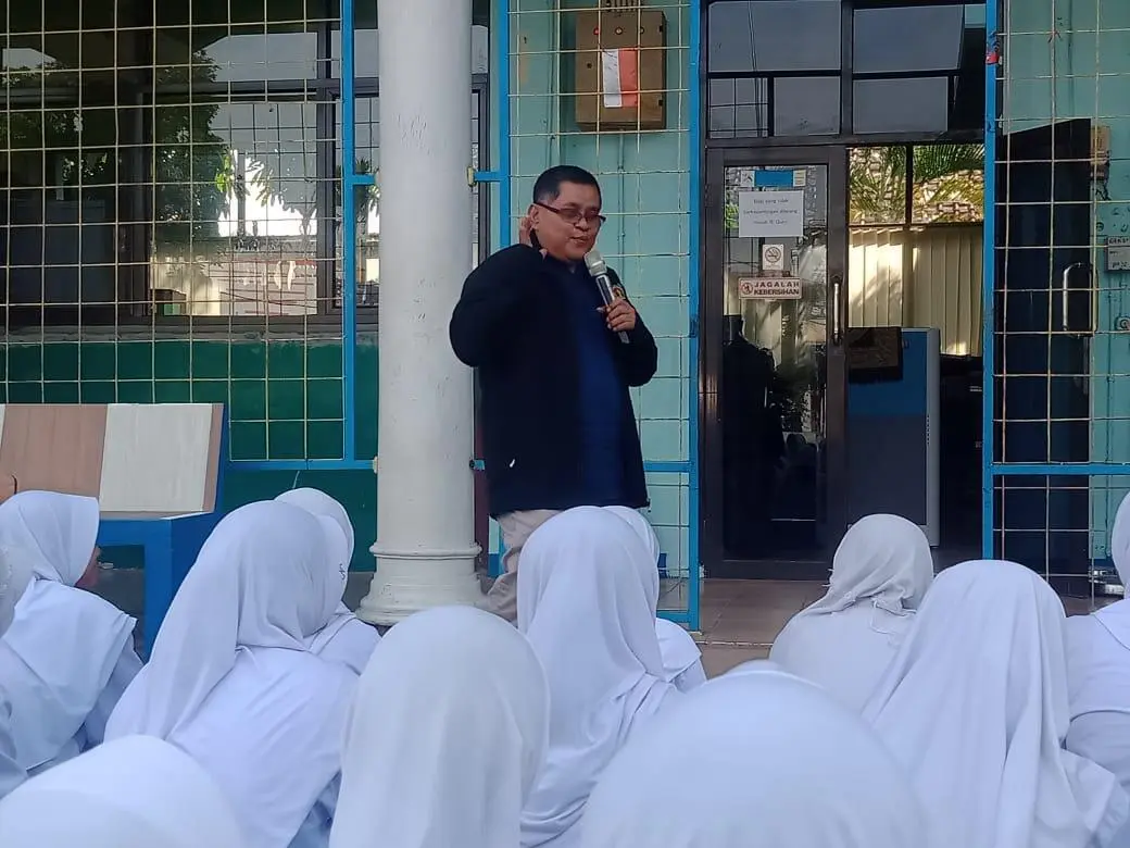 Ketua PWI Ajak Siswa SMPN 2 Cibinong Bijak dalam Menggunakan Medsos
