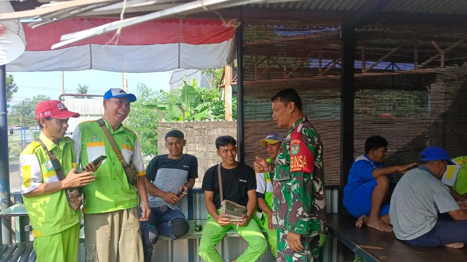 Tingkatkan Tugas Kewilayahan Babinsa Rutin Lakukan Komsos