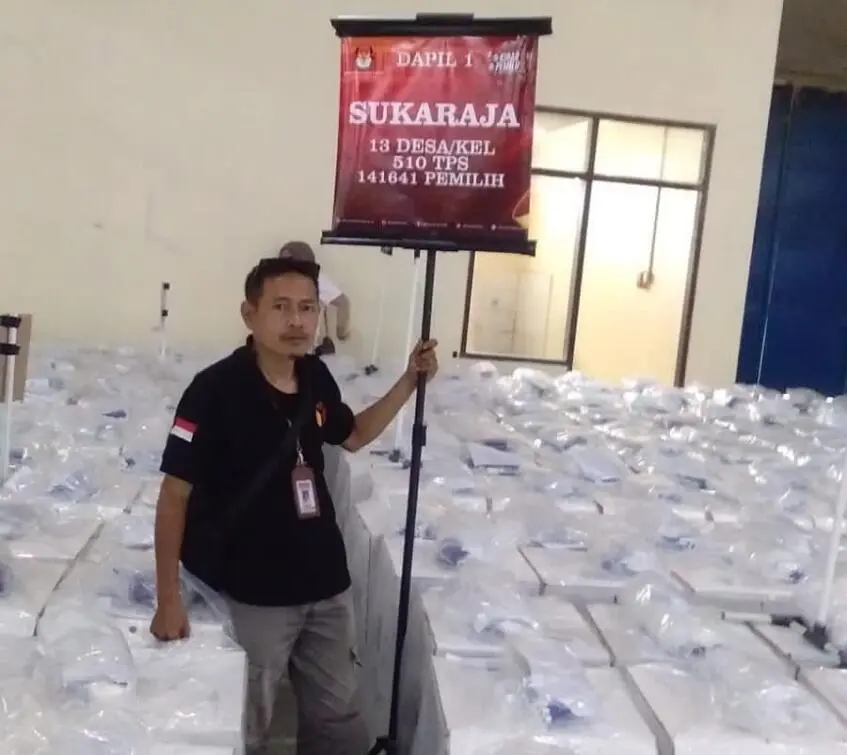 Panwascam Pastikan Logistik Kecamatan Sukaraja