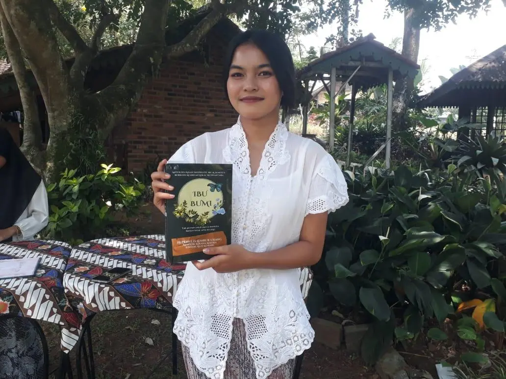 Buku Ibu Bumi Resmi Diluncurkan