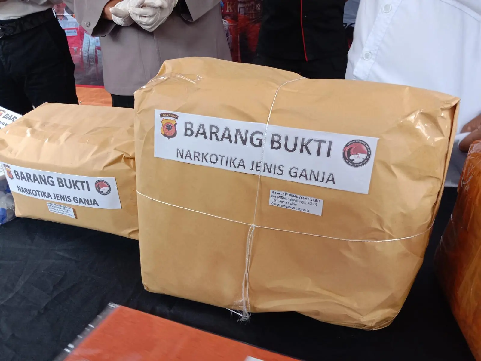 Polisi Bekuk Pengedar Narkotika Jaringan Nasional, 7 kilo gram Ganja Diamankan
