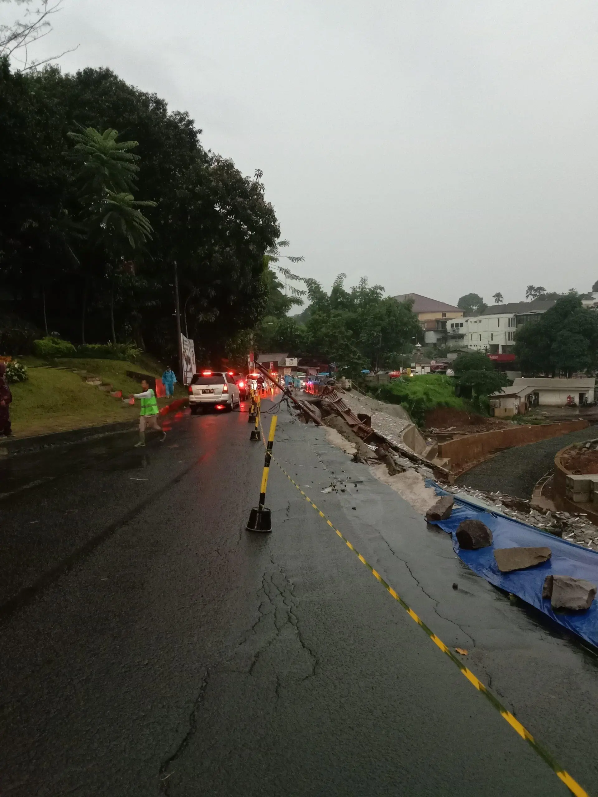 2 Kali Longsor, Ketua LPM Lawanggintung dan Batutulis Menduga Kontraktor Proyek Underpass Kurang Antispasi