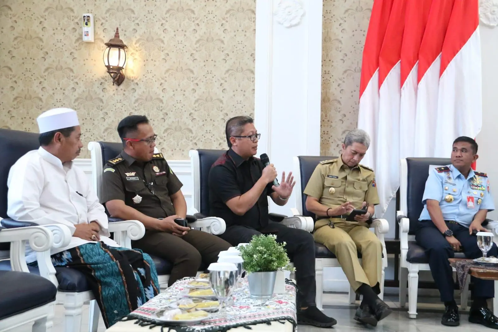 Pimpinan dan Anggota DPRD Sampaikan Aspirasi ke PJ Gubernur Jabar
