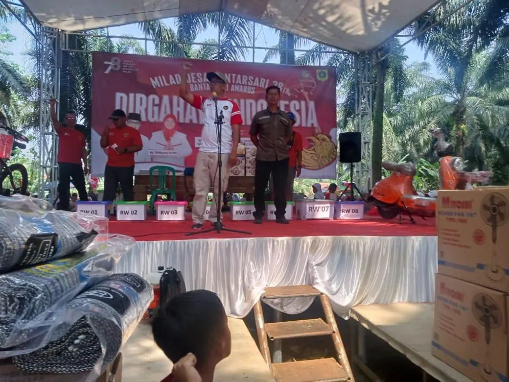 Jalan Sehat Rangkaian HUT RI Ke 78 Sekaligus Milad Desa Bantarsari Ke-38