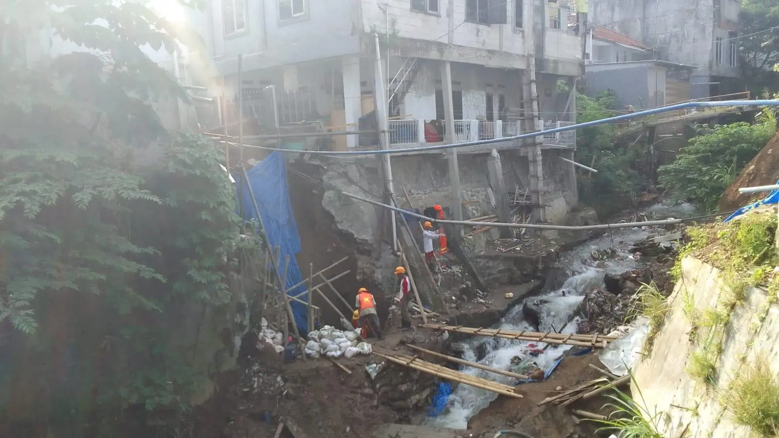 Proyek Jembatan Warung Pala Bermasalah, Pekerja Mundur Karena Tak Dibayar Oleh Kontraktor