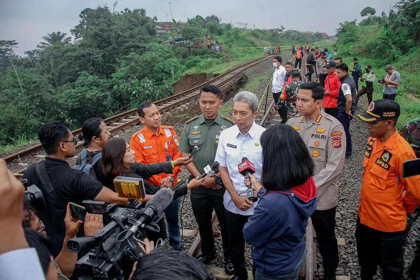 Dedie Rachim Pantau Proses Evakuasi Bencana di Empang