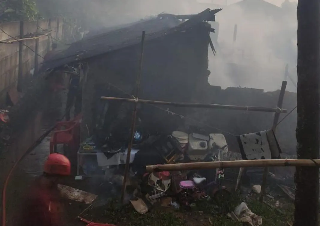 Sebuah Rumah di Jalan. H Riman Kota Depok Hangus Terbakar