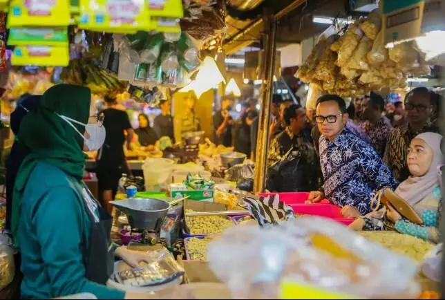 Pedagang di Bogor Ngaku Hanya Dapat Jatah 2 Karton Minyak Goreng Per Hari