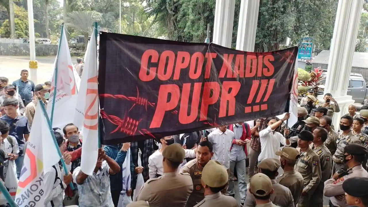 Sejumlah Asosiasi Pengusaha Jasa Kontruksi Geruduk Balaikota dan DPRD Kota Bogor, Pendemo Minta Kadis PUPR Dicopot