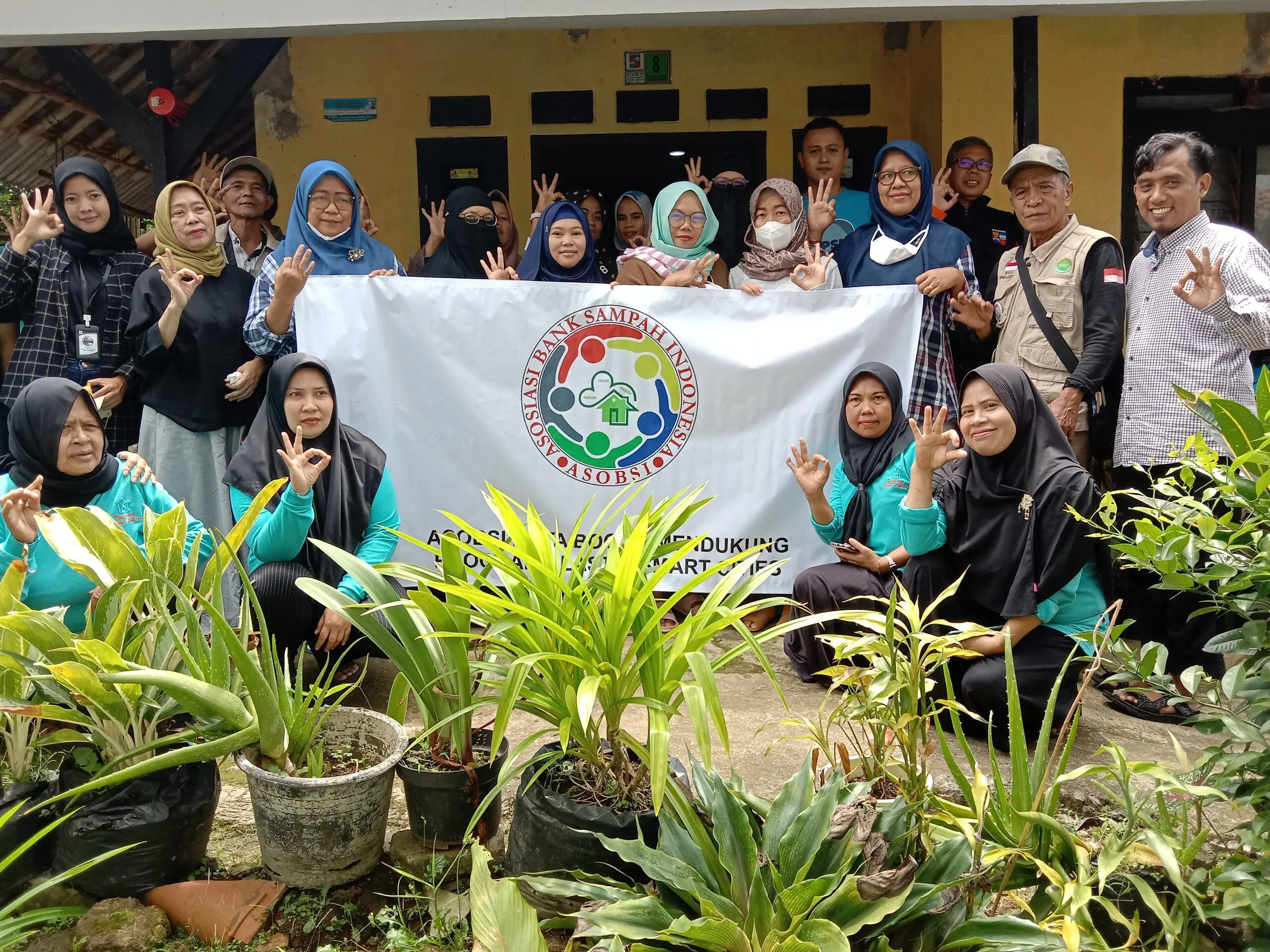 WWF dan Asobsi Kota Bogor Berikan Pemaparan Edukasi Program Plastik Smart City