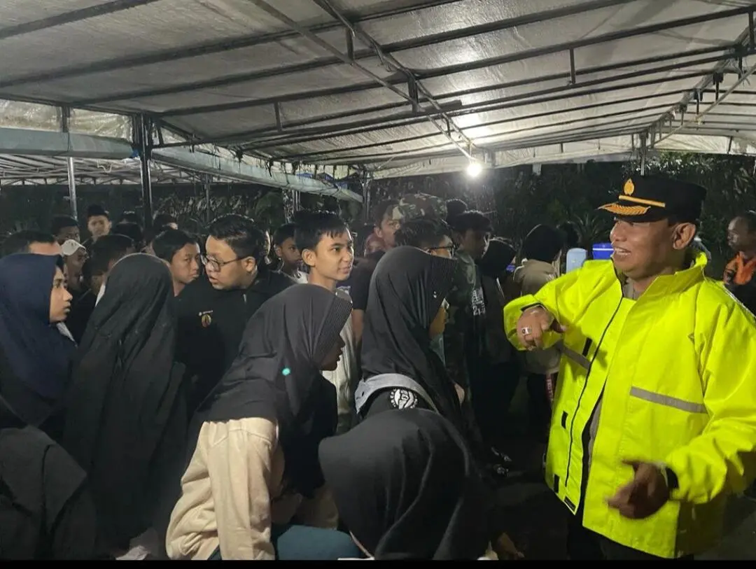 Pencarian Pelajar yang Terseret Arus di Curug Kembar Terus Dilakukan Polsek Cisarua Polres Bogor bersama Tim Gabungan