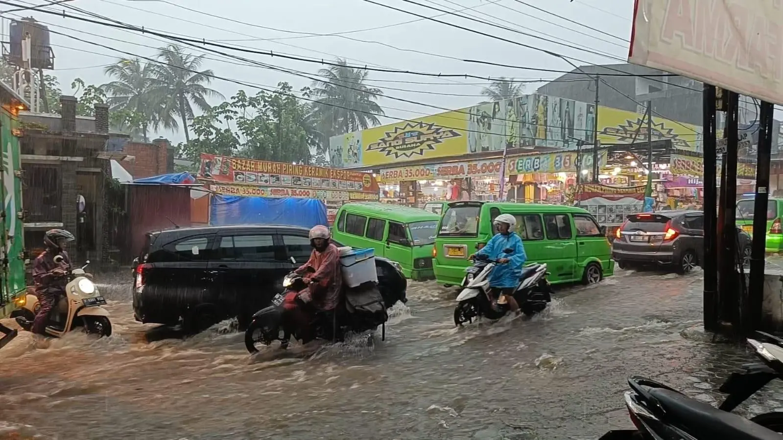 Banjir Jl. Kapten Yusuf Tak Kunjung Ada Solusi, Pemerintah Kemana..?